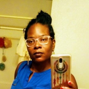 Meet your Posher, Monie